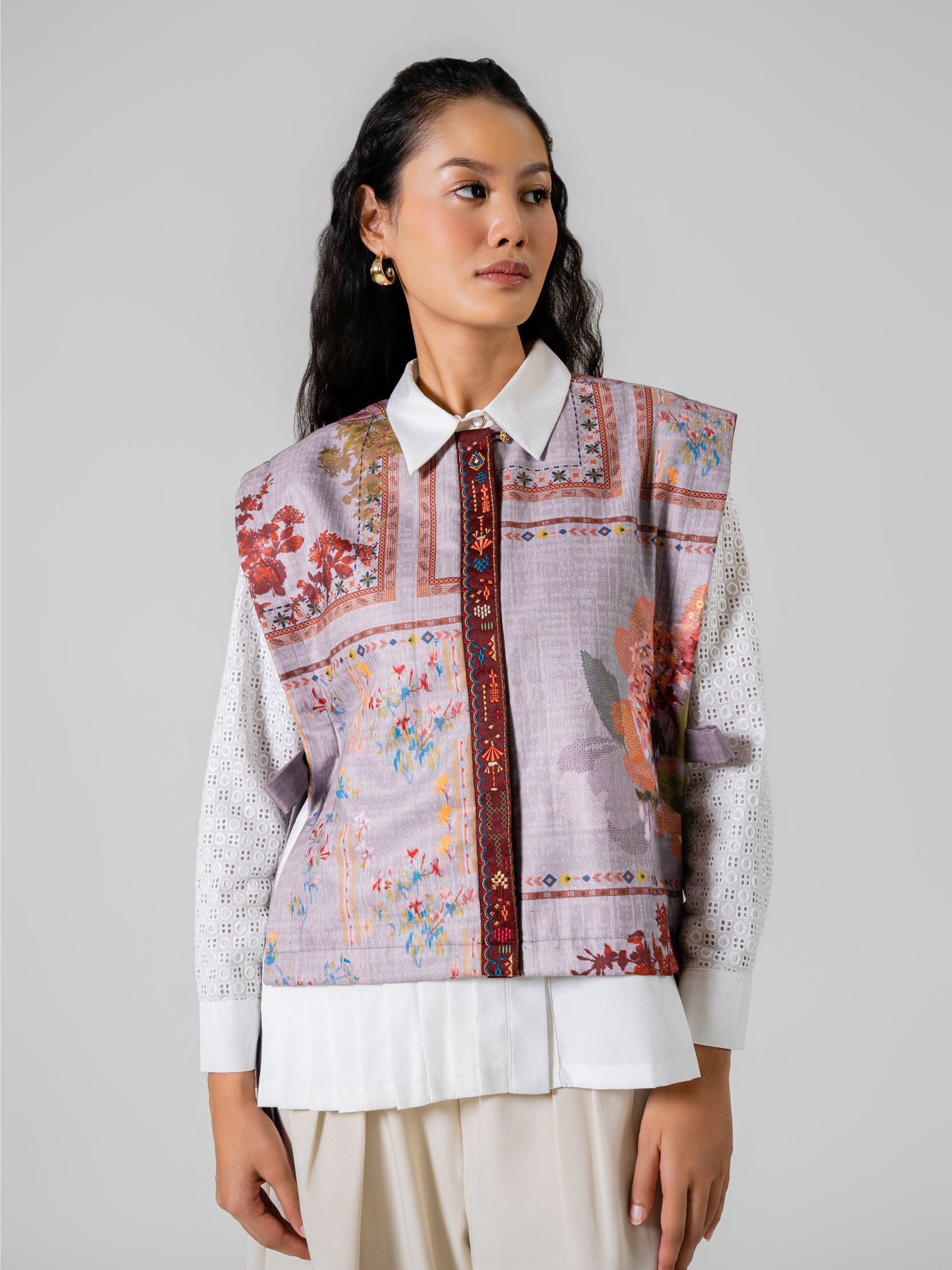 Dampu Bulan Vest