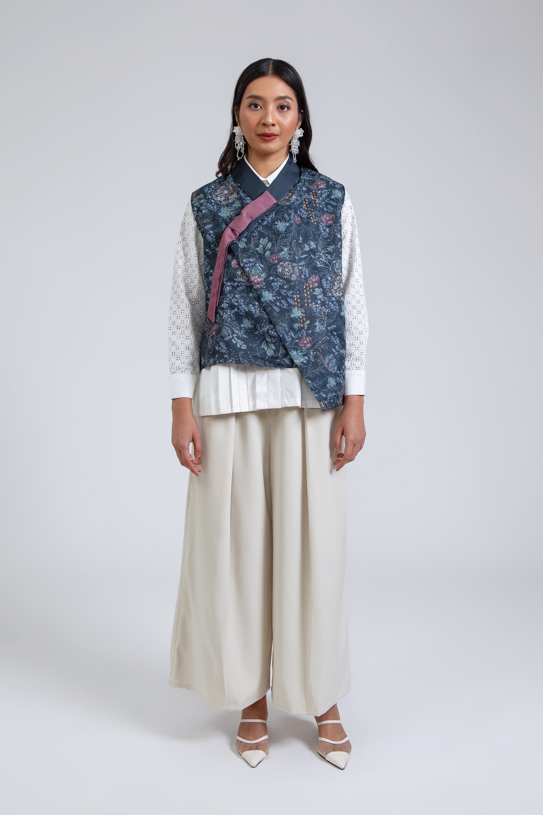 Lentera Vest