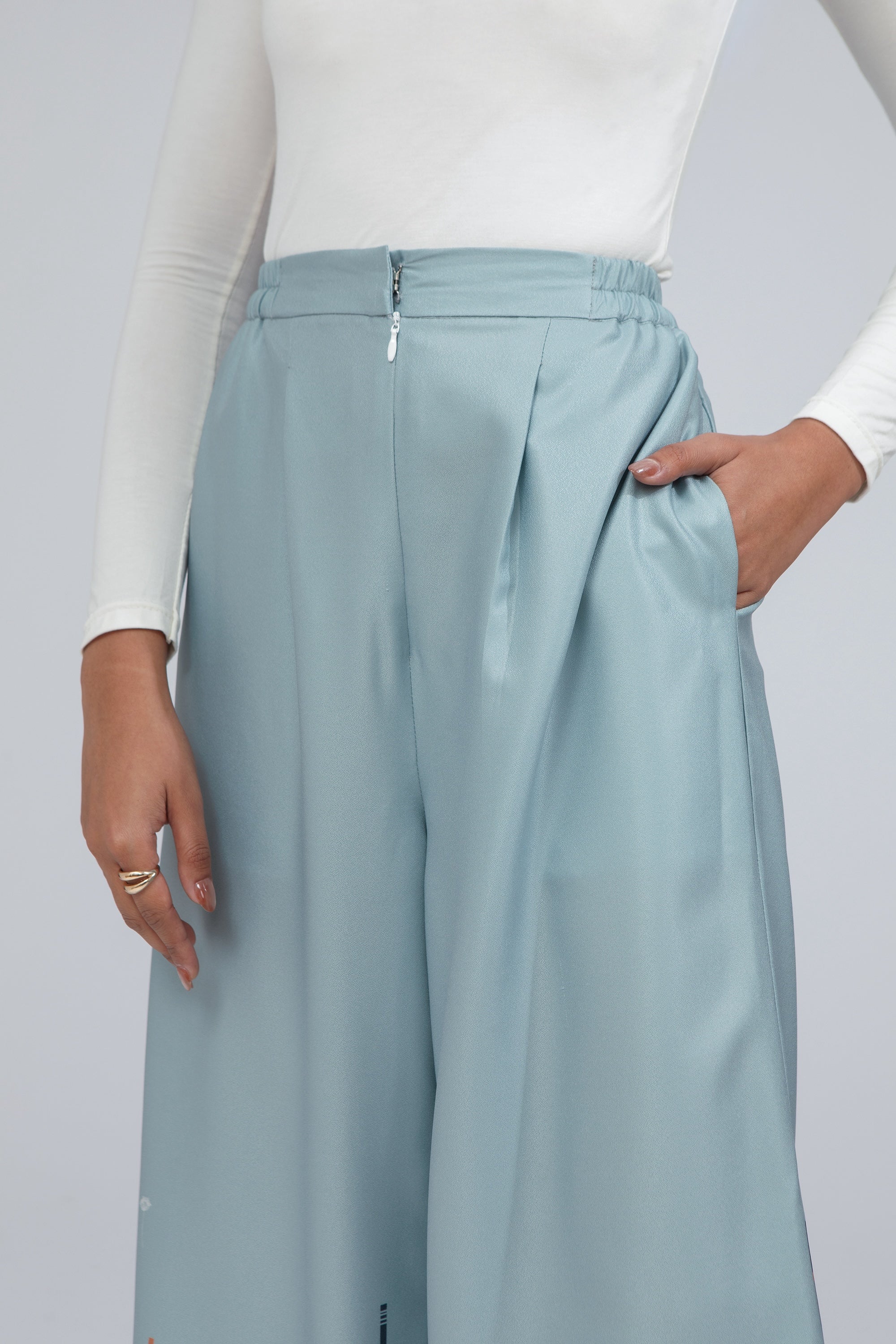 Aella Pants
